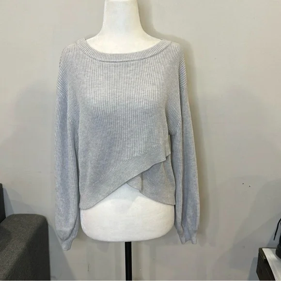 Gray Ribbed Sweater - Picture 4 of 7